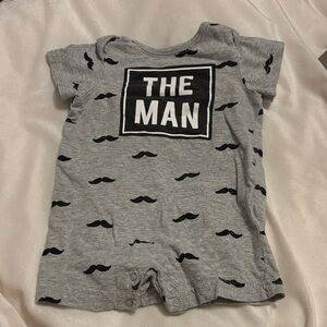 The Children's Place Gray 'THE MAN' Mustache One-Piece Footie